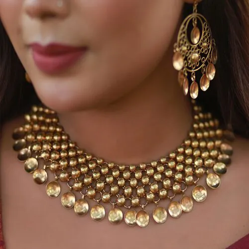 Golden Aura: Choker Necklace Set