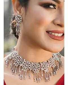 Radiant Floral Cascade (Choker Set)