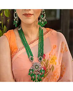 Emerald Cascade: Beaded Green Necklace Set