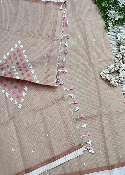 Cotton Jamdani Saree with Buti Motif and Tassels