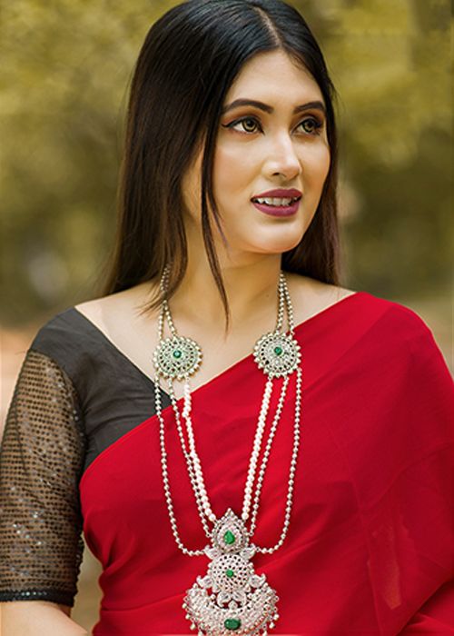Emerald Grace Pearl Long Necklace Set
