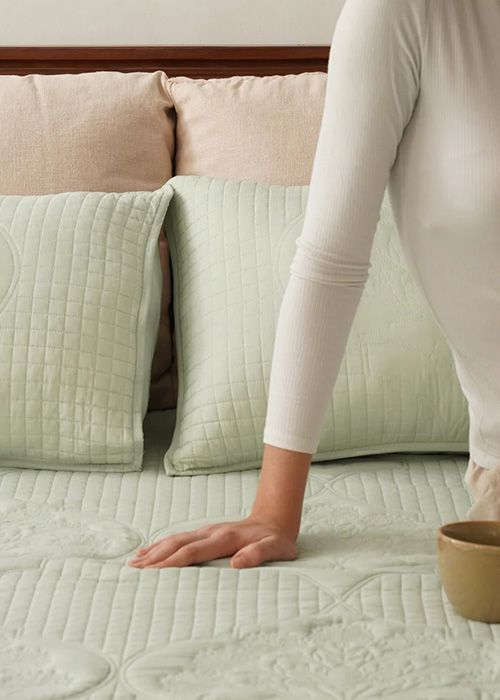 Pistachio Quilted Muslin Bedcover Set