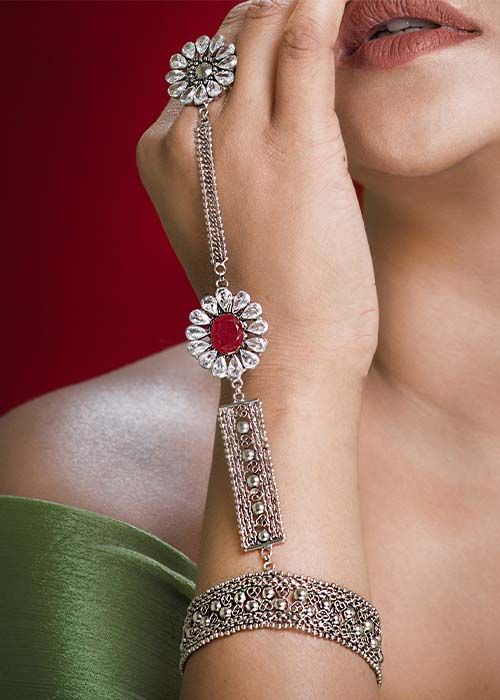 Regal Silver Vow Hand Ratanchur