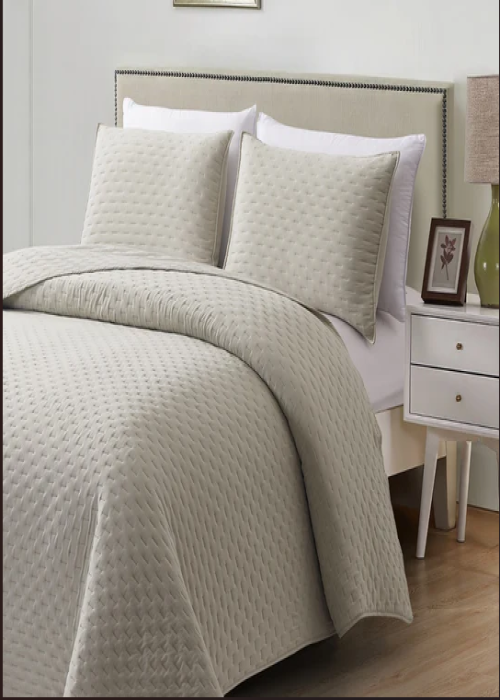 Stone White Pinsonic Quilted Bedspread Set