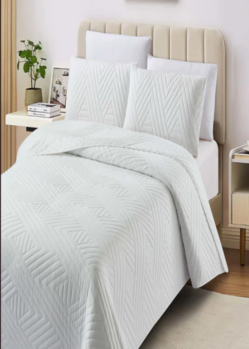 White Pinsonic Quilted Bedspread Set